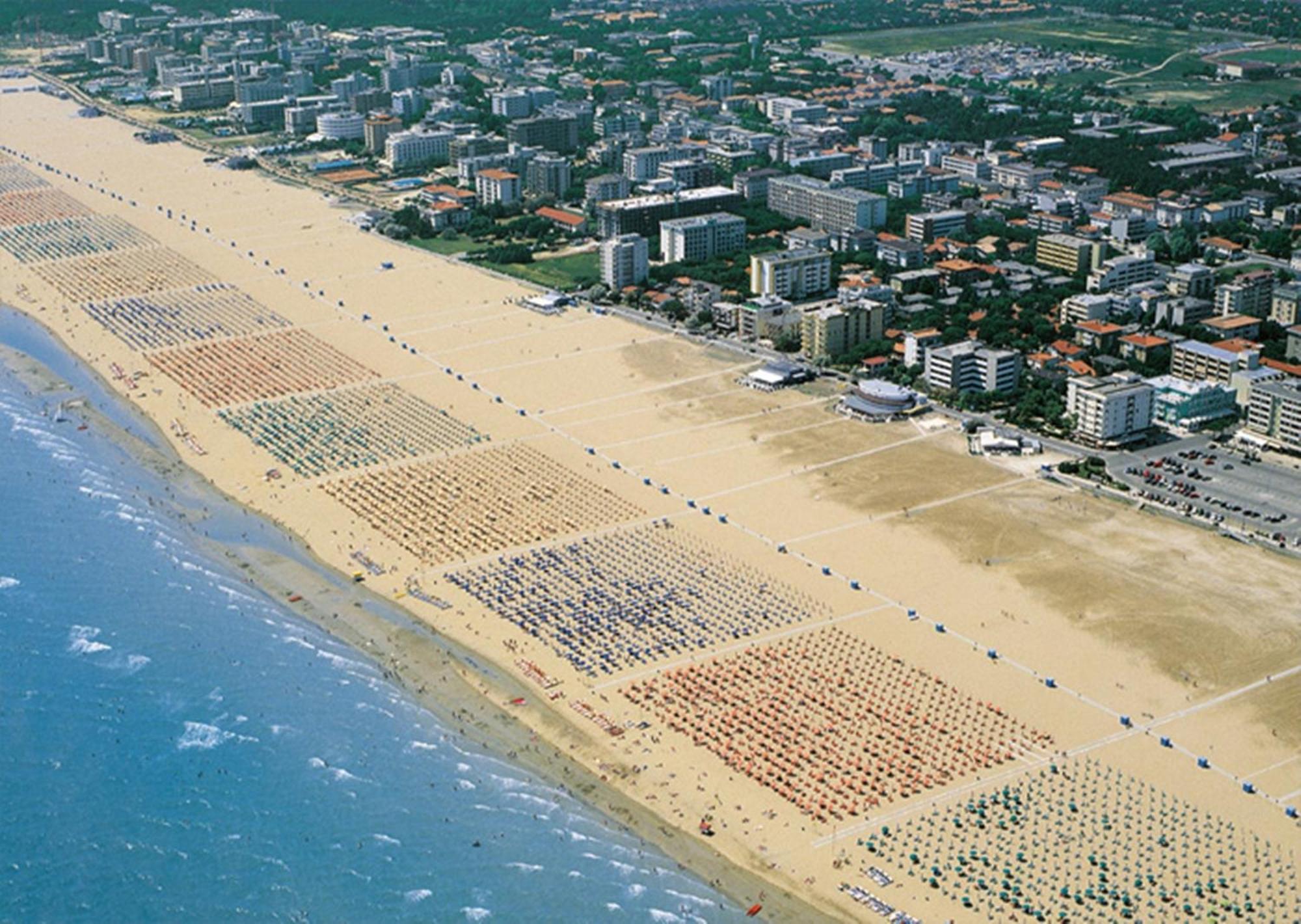 Enjoy Bibione Staying In Our Flat Exterior photo